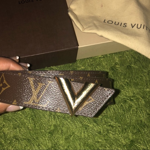 Authentic Essential V 30 MM Louis Vuitton Belt - Picture 5 of 7
